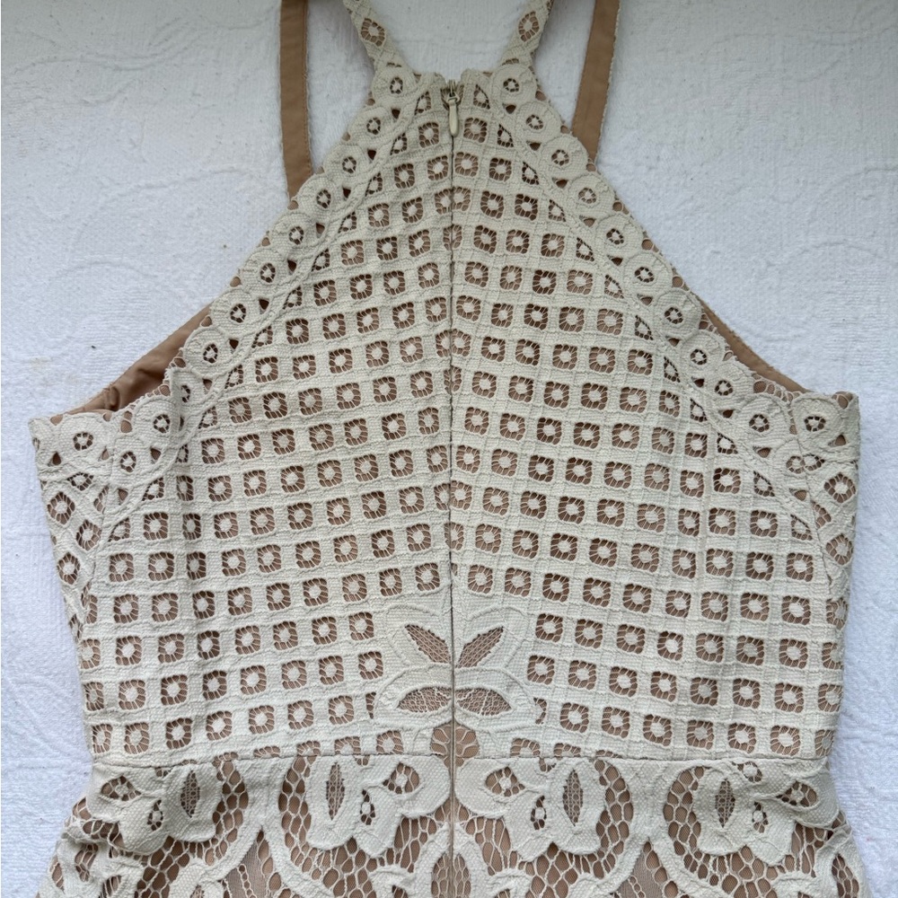 BCBGMaxAzria White Lace Dress Size 8 Halter Fit & Flare Mini  Summer NWOT - Picture 8 of 15